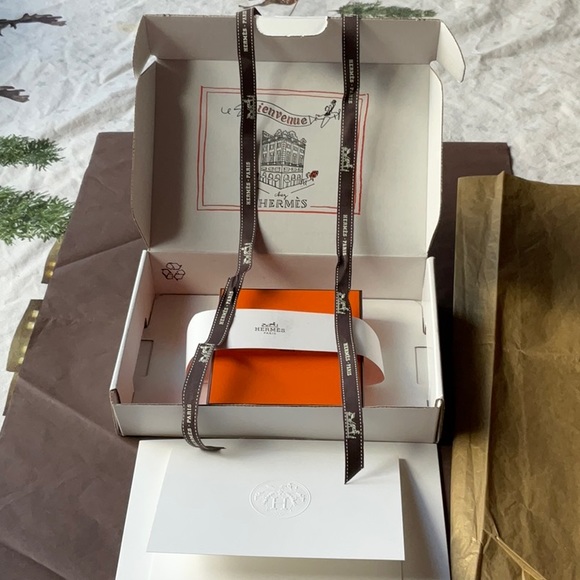 🐴 HERMÈS BOX AND RIBBON BUNDLE 🐴 NWOT 🐴 - Picture 8 of 16